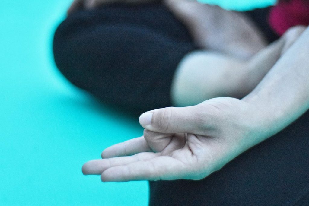 surya or agni mudra in yoga, weight loss mudra