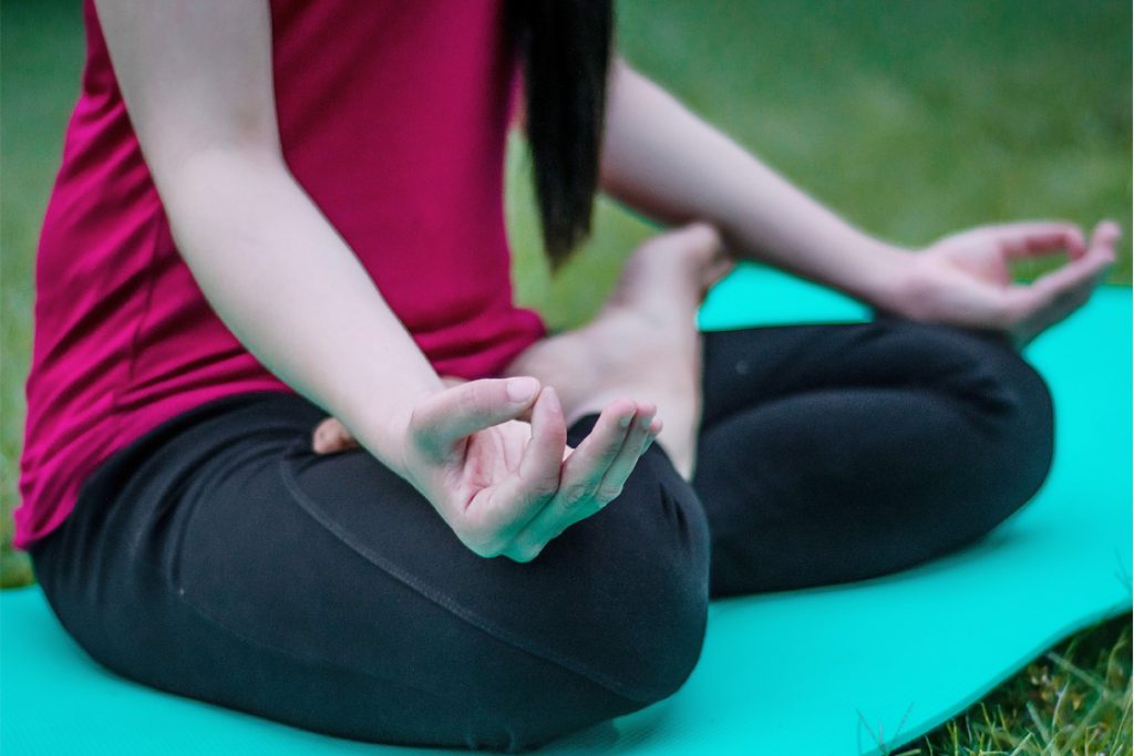 fingers in gyan mudra