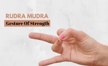 rudra mudra finger arrangement