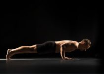 The Plank Pose(Phalakasana): How to Do and Benefits
