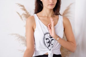 Purna Gyan Mudra: How to Do and Benefits