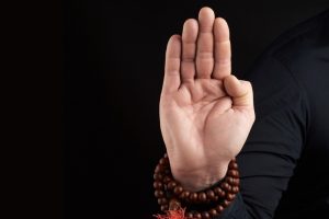 Abhaya Mudra (Gesture of Fearlessness): How to Do and Benefits