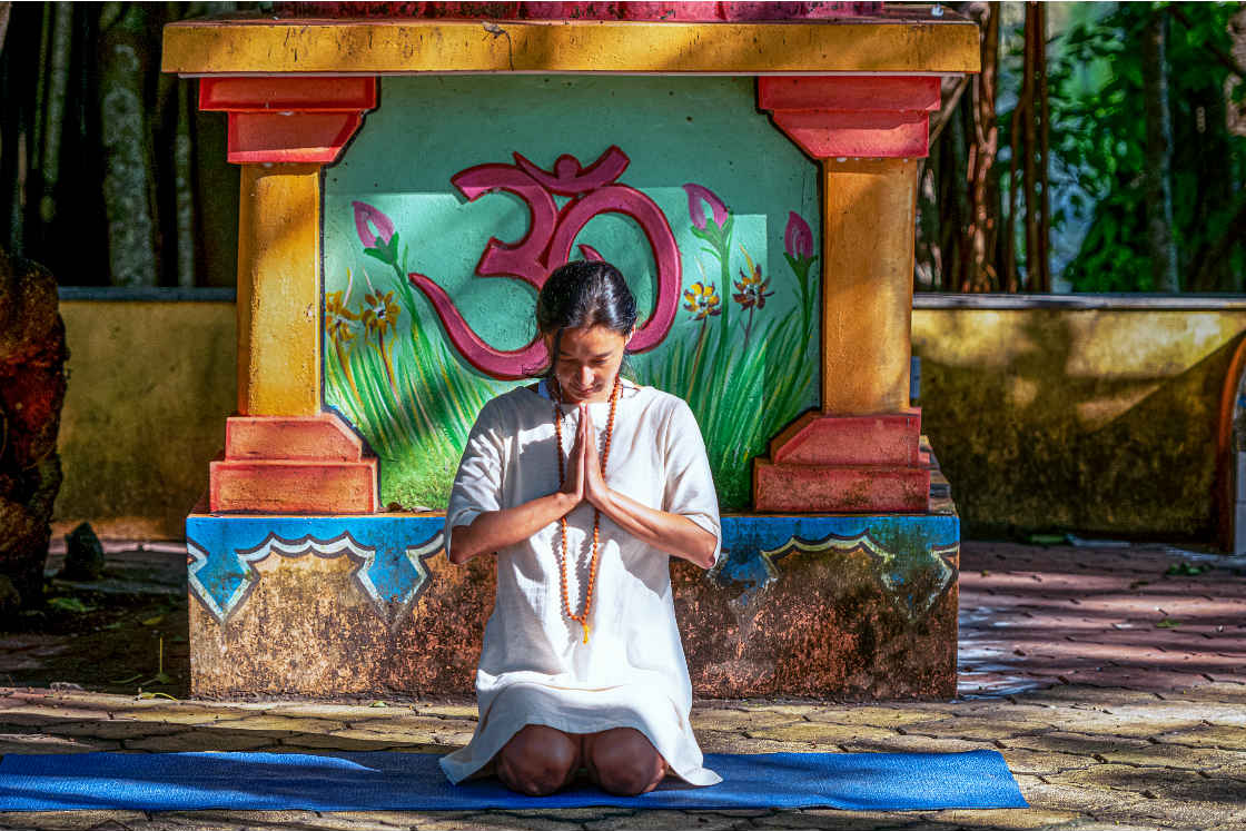 om chanting benefits