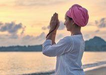 What Is Kundalini Yoga: Complete Introduction to Beginners With Benefits