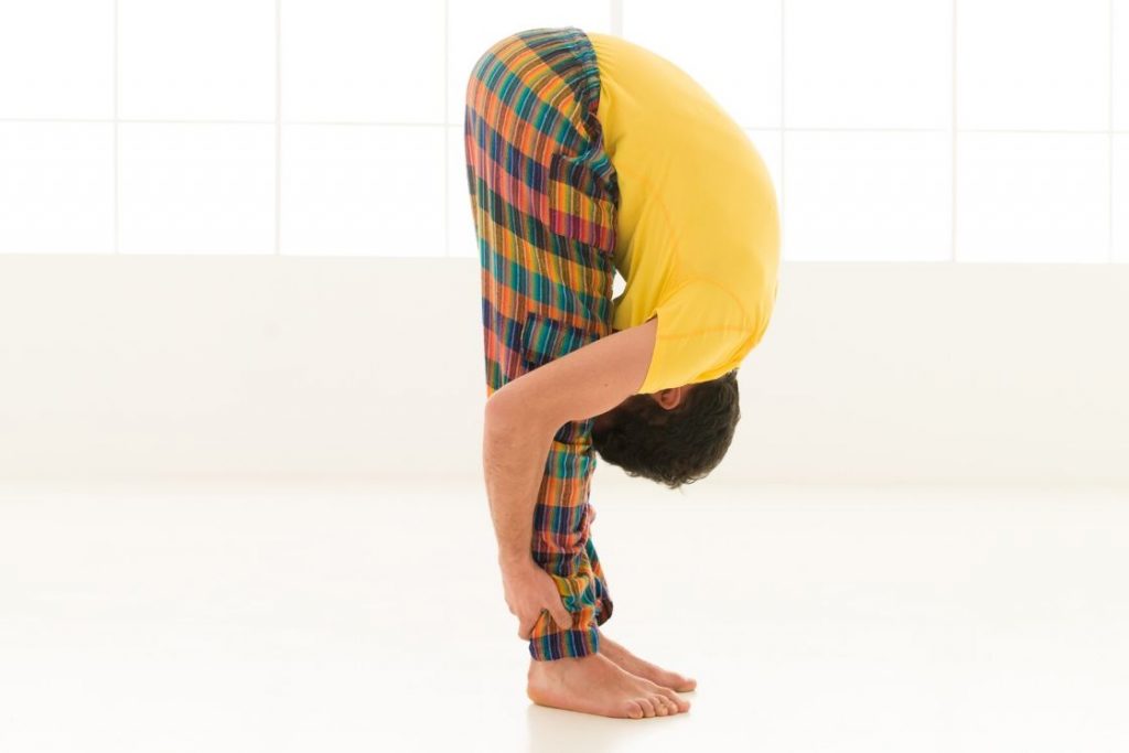 Uttanasana - padahastasana variation