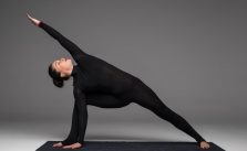 Utthita Parsvakonasana (extended side angle pose)