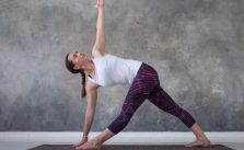 parivrtta trikonasana (revolved triangle pose)