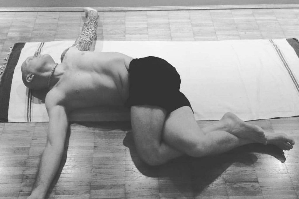 garuda jathara parivartanasana