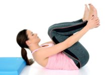 knee-pain-yoga