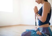 What is Mantra Yoga? Benefits and Types of Mantra Chanting