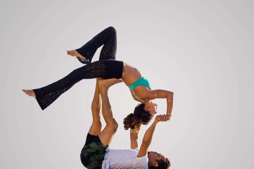 Intro to AcroYoga + 5 Beginner AcroYoga Poses to Try | YouAligned.com