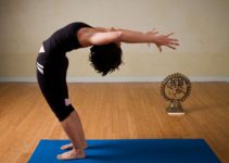Yoga for Tennis Players: 7 Benefits & Poses to Improve Your Performance