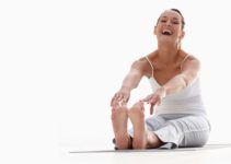 What is Laughter Yoga? Benefits and Exercises to Practice