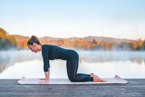 Table Top Pose (Bharmanasana) – How to Do, Benefits, Variations and More