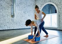 12 Qualities That Makes A Good Yoga Teacher