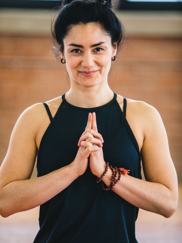 7 Powerful Yoga Mudras for Wellbeing and Emotional Healing Fitsri Yoga