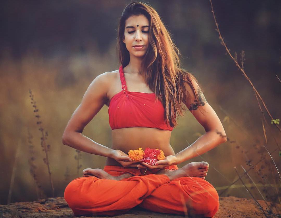 Deepika Mehta Yoga: Bio, Age, Husband, Net Worth, and Her Approach to Ashtanga Yoga