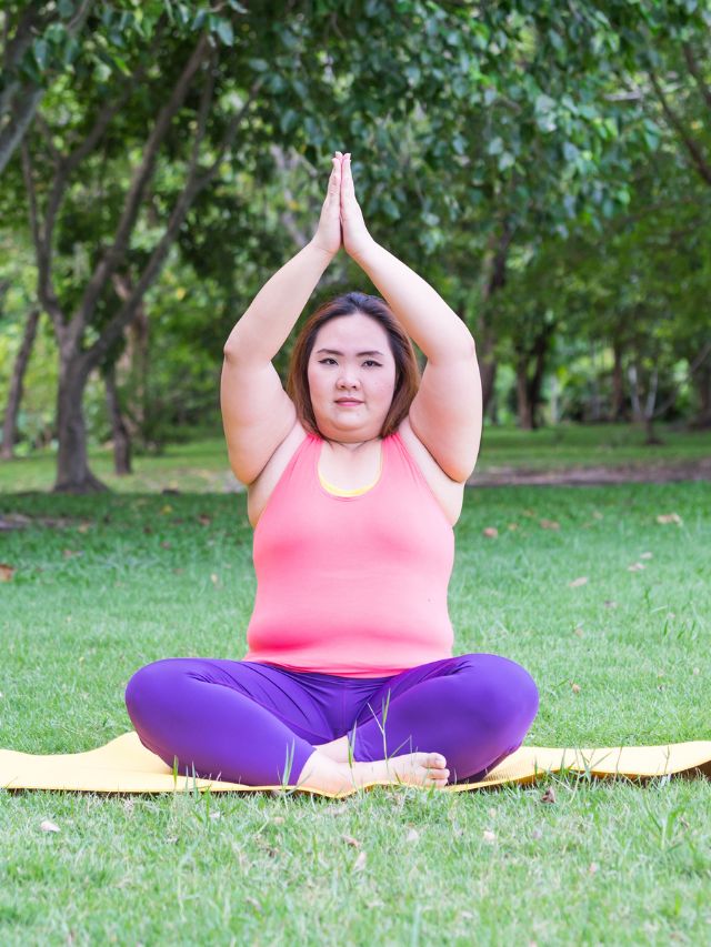 8 Easy Yoga Poses for Weight Loss Ideal for Beginners - Fitsri Yoga