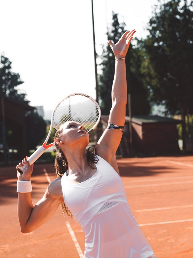 7 Yoga Poses for Tennis Players - DoYou