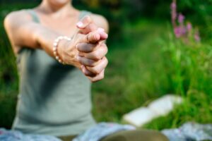 Kundalini Mudras: 8 Hand Mudras That Helps in  Kundalini Awakening